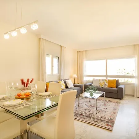 Marbella Banus Suites - Banus Playa Rocio - 3Br - 3Ba - Direct Beach & Sea Access Complex - Outdoor Terrace W Garden Views - Pool - 3 Min Walk To Puerto Banus & Corte Ing Luxury Shopping - Ideal For Families Apartman