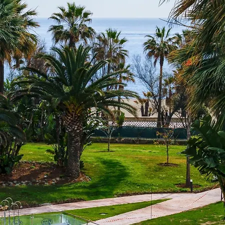 Apartmán Banus - Banus Playa Rocio - 3br - 3ba - Direct & Sea Access Complex - Outdoor Terrace W Garden Views - Pool - 3 Min Walk To Puerto Banus & Corte Ing Luxury Shopping - Ideal For Families Marbella